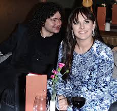 Kominek po przebudowie całkowicie zmienił wnętrze. Ewa Farna W Ciazy Pozuje Z Mezem Pokazala Zdjecie Pomponik Pl