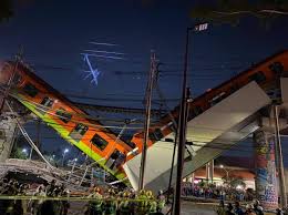 Usuarios del metro han reportado retrasos de hasta 30 minutos en las estaciones de la línea 8. Mexico City Metro Freak Accident Leaves At Least 23 Dead Bridge Collapses At Olivos Station On Line 12 The Yucatan Times