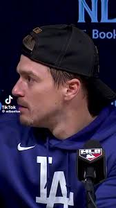 Kikè likes 🎃, the kid likes 🐢. #dodgers #kikehernandez #baseball  #losangelesdodgers #LA #ILIKETURTLES #fypシ #share