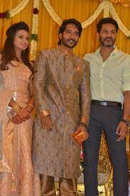 Pandu is an actor, known for villain (2002), pokkiri (2007) and mannava (1997). Actor Pandu Son Pintu Wedding Reception Photos Filmibeat