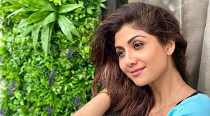 Jun 08, 2021 · shilpa shetty kundra shares a lovely relationship with raj kundra's family including his parents and sisters. Shilpa Shetty First Movie Age Biography Career And More