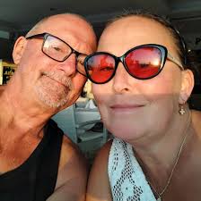 In this video I'm turning a stainless steel M20 nut into a tiny adjustable  wrench. All three parts are completely made out of one single nut. First I  turned the thread and