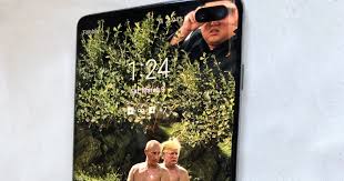 See over 8 kim jong un images on danbooru. 20 Of The Best Wallpapers People Have Created To Hide Camera Cutout In New Samsung Phones Bored Panda