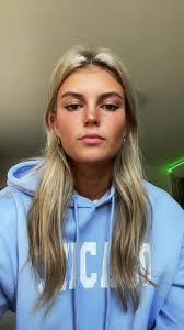 Erin Fellows's Instagram, Twitter & Facebook