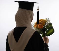Pin By Aarifa Hoosein On Graduation Girl Graduation Pictures Graduation Photoshoot Graduation Art