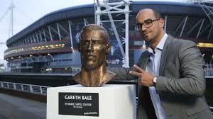 Il y est implanté une statue à son effigie notamment. Cristiano Ronaldo Statue Who Sculpted It Where Is It All You Need To Know About The Bizarre Bust Goal Com
