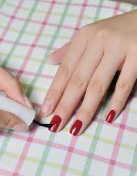nails polish change hands