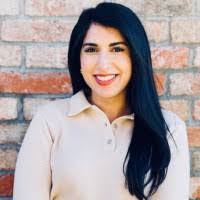 Farah Qureshi's Instagram, Twitter & Facebook