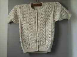Gilet Manches Courtes Point Fantaisie Tricote Mains Pulls Gilets Par Les Tricots De Mamie Coco Pulls Tricot Gilet