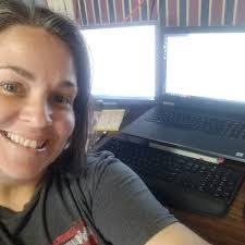 Sarah Roop's Instagram, Twitter & Facebook