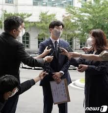 Ytn라디오 (fm 94.5) 황보선의 출발 새아침 방송일시 : ê³µêµ° ë¶€ì‚¬ê´€ ë³€í˜¸ì¸ ê³ ì†Œìž¥ ì 'ìˆ˜ ë„¤ì´íŠ¸ë‰´ìŠ¤