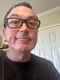 Shannon Cisneros's Instagram, Twitter & Facebook