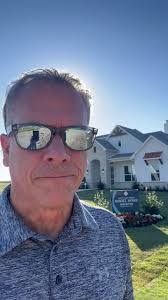 Sandra Knuckles's Instagram, Twitter & Facebook