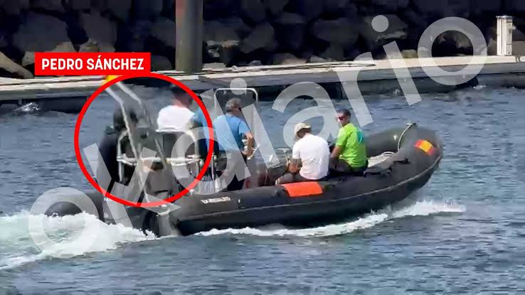 HazteOir reclama a Interior explicaciones por el uso de una Zodiac de la Guardia  Civil para llevar a Sánchez a bucear
