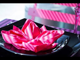 .anniversaire pliage de serviette flamme youtube, diy pliage de serviette en poisson pour pâques ou le 1er, tuto origami chemise et cravate en serviette senbazuru, pliage de serviettes en forme de voilier 750g youtube, pliage des serviettes rose. Diy Pliage De Serviette Facile Fleur De Lotus Origami Youtube