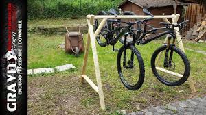 Ein fahrradständer innerhalb ihrer garage ist eine großartige möglichkeit, ihre fahrräder draußen sitzen, als auch die freiwerdenden platz in ihrer garage für andere elemente zu beseitigen. Fahrradstander Wie Im Bikepark Selbst Bauen A Frame Bike Rack Eigenbau Leo Kast 191 Youtube