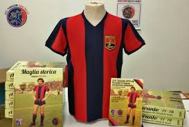 Taranto risultati in diretta (e live video streaming online) in tempo reale, calendario e risultati di tutti i tornei di calcio che il taranto ha giocato. La Maglia Storica E Disponibile A P S Taras 706 A C