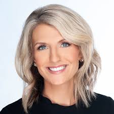 Jenn Elliott's Instagram, Twitter & Facebook