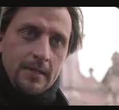 Stadionul morţii, gazdă periculoasă ţ pentru micii p sportivi