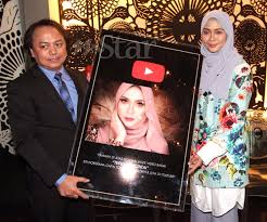 ★ download mp3 hatiku milikmu siti nordiana gratis, ada 20 daftar lagu sia yang bisa anda download. Siti Nordiana Dilamar Suami Orang Lancar Hatiku Milikmu Hiburan Mstar