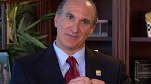 Un capo in incognito (Serie TV 2010– )