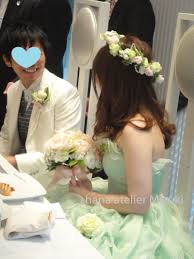 グリーンのカラードレスにピッタリの花冠 ウェディング 春 結婚式 カラードレス グリーン