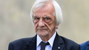 Ryszard terlecki współpracował ze studenckimi grupami solidarnościowymi w latach 70., a w 1980 roku dołączył do nszz solidarność. Pay Rises For Parliamentarians Ryszard Terlecki Wsadzie Najwyzach Earn More Policy World Today News