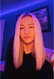 Ellie Triplett's Instagram, Twitter & Facebook