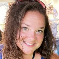 Jennifer Riedinger's Instagram, Twitter & Facebook