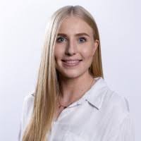 60+ perfiles de «Silverman»