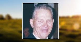 Ellen Mccubbin's Instagram, Twitter & Facebook