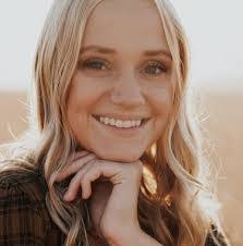 Whitney Lancaster's Instagram, Twitter & Facebook