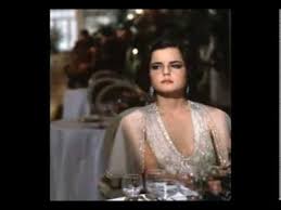 Débutant au début du siècle par de fructueux trafics dans le la bande originale d' il était une fois en amérique est l'oeuvre d' ennio morricone, complice habituel de sergio leone, pour qui il a écrit cette. Musique Film Il Etait Une Fois En Amerique 1984 Deborah S Theme Youtube