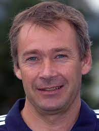 Vettori won five medals at the fis nordic world ski championships with gold in the team large hill (1991), silver in the team large hill (1985), and bronzes in individual large hill (1987). Skispringen Berkutschi Com Hall Of Fame Vettori Ernst