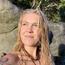 Hailey Frogley's Instagram, Twitter & Facebook