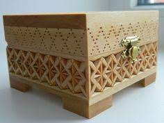 Evidentemente, un toldo extensible es más caro que uno fijo, especialmente si tiene motor. 36 Ideas De Cofres En Madera Madera Decoracion De Unas Cofre