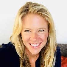 Leslie Scofield's Instagram, Twitter & Facebook