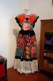 Appearances Can Be Deceiving Exhibit Displays Frida Kahlo S Wardrobe Frida Kahlo Dress Frida Kahlo Style Frida Kahlo