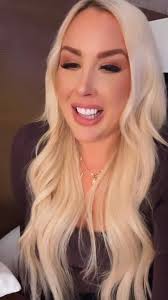 🍕✨ Amichi Pizza in Mesa, AZ isn’t just serving up viral-worthy slices—it’s  giving major neighborhood goals! Whether it’s iconic eats or incredible  homes, Mesa has it all. Thinking about making a move ...