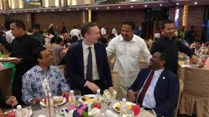 Jelas sekali mereka (pas) tidak bergabung dengan bn dan mereka tidak. Vigneswaran Holds Deepavali Open House In Shah Alam