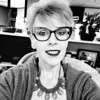 Gwen Estep's Instagram, Twitter & Facebook