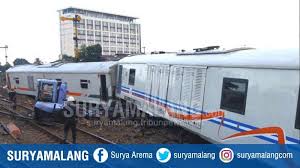 We did not find results for: Kisah Kereta Api Hantu 2011 Muncul Lagi Gerbong Tanpa Lokomotif Jalan Sendiri Di Stasiun Kota Malang Surya Malang