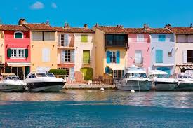 Visit South Of France Port Grimaud Also Known As The Venice Of France Is A Seaside Town Built On The Wa Vacances 2019 Bormes Les Mimosas La Garde Freinet