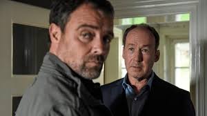 Ulrich Noethen überzeugt in „Neben der