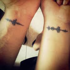An article focusing entirely on tattoo sets including complimentary tattoos for couples and individuals using 100 astounding images & detailed descriptions. 87 Matching Couple Tattoos For Lovers That Will Grow Old Together Bored Panda