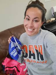 Oh the unglamorous side of swimming! I have no idea how people snap such  beautiful post swim selfies. Well. This is me. Barely any sleep (who knows  why???) and neglectful fuelling yesterday