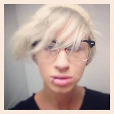 aaron overton (@aryan_881)