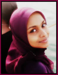 A dialect of it is also spoken in maliku (minicoy) island in the lakshadweep islands of india, where it is known as mahal (މަހަލް महल्) or mahl. Loabi Biteh Dhivehi Kudhin