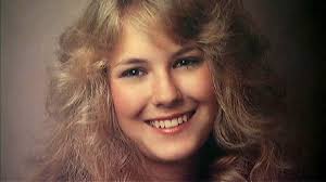 Giết người rồi dửng dưng xuất hiện trên truyền hình cảnh báo phụ nữ, viên  cảnh sát lộ nguyên hình