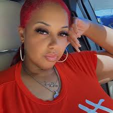 YoungBloodZ vs. Field Mob Sound: YoungBloodZ have crunk, bass-heavy beats  with ATL bounce. Field Mob mix country rap with quirky, soulful beats.  Themes: YoungBloodZ rap about partying, hustling, and Southern pride. Field